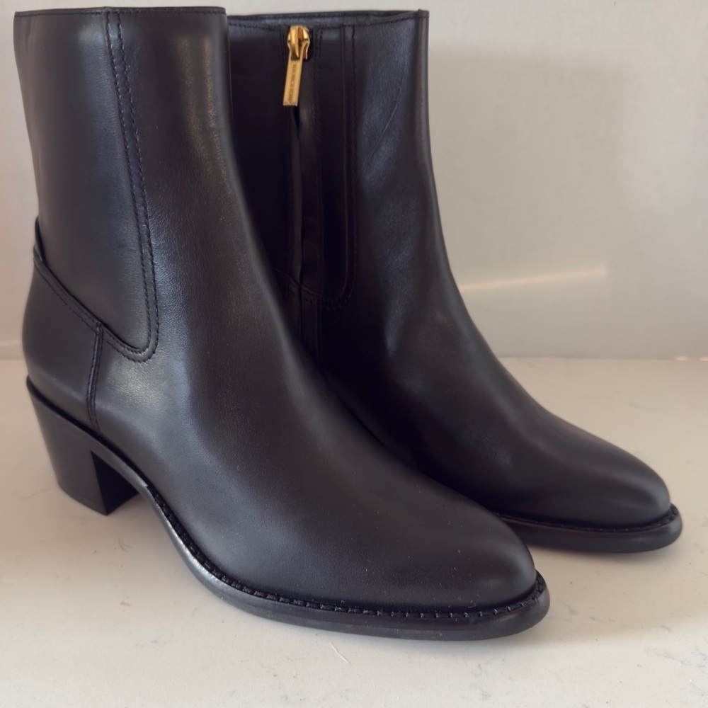 New Veronica Beard Brunel black leather boots Size: 6